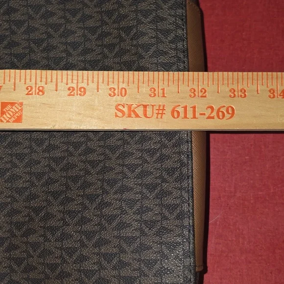 Michael Kors OutletJet Set Travel Large Logo Messenger Bag NWOT - Picture 15 of 16